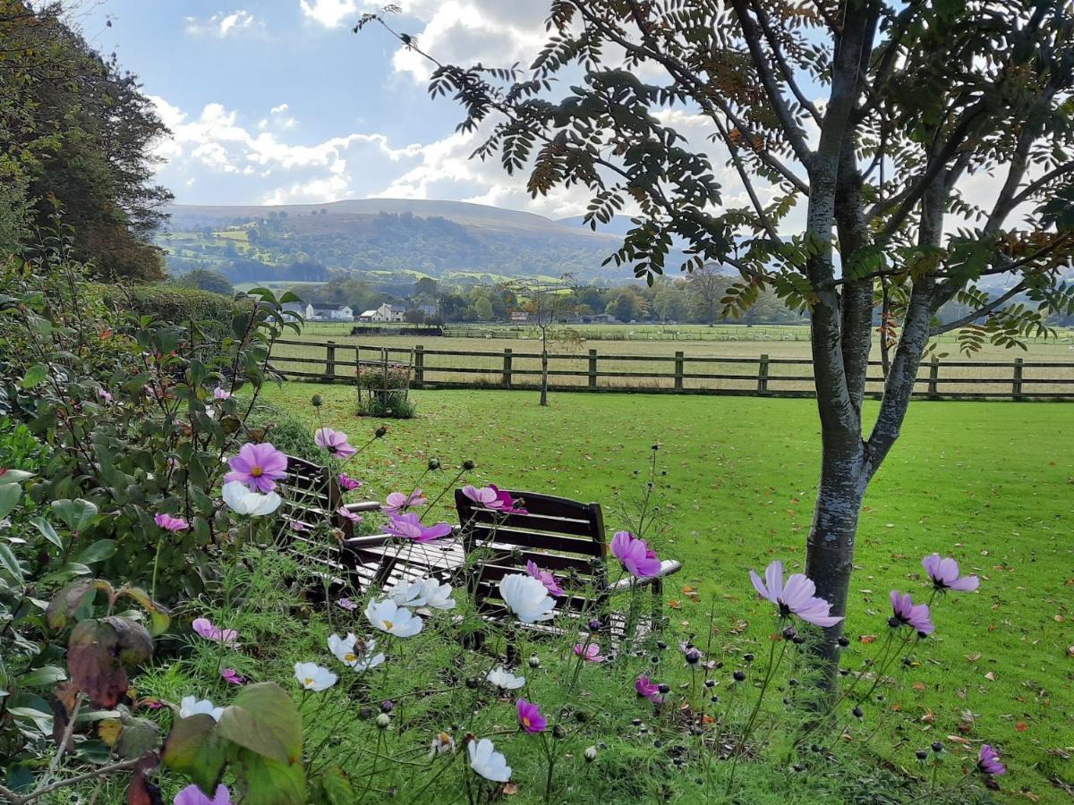 The Lodge Brecon B&B Dış mekan fotoğraf